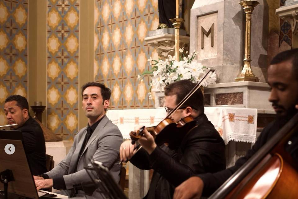 Músicos tocando