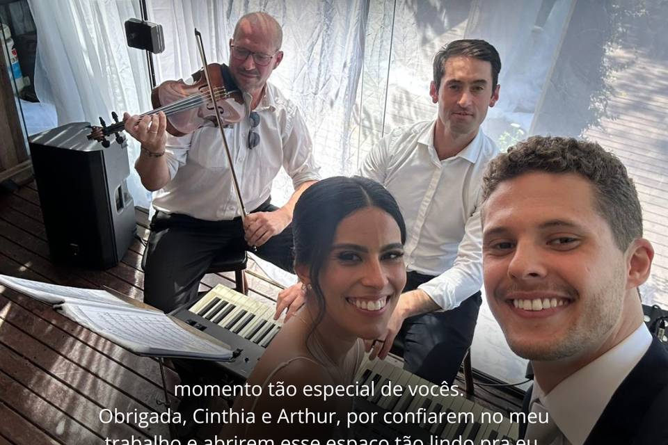 Com os noivos