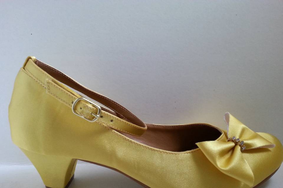 Ref.001Iri cetim amarelo