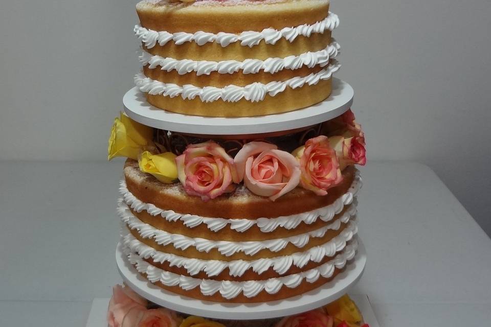Naked cake com flores