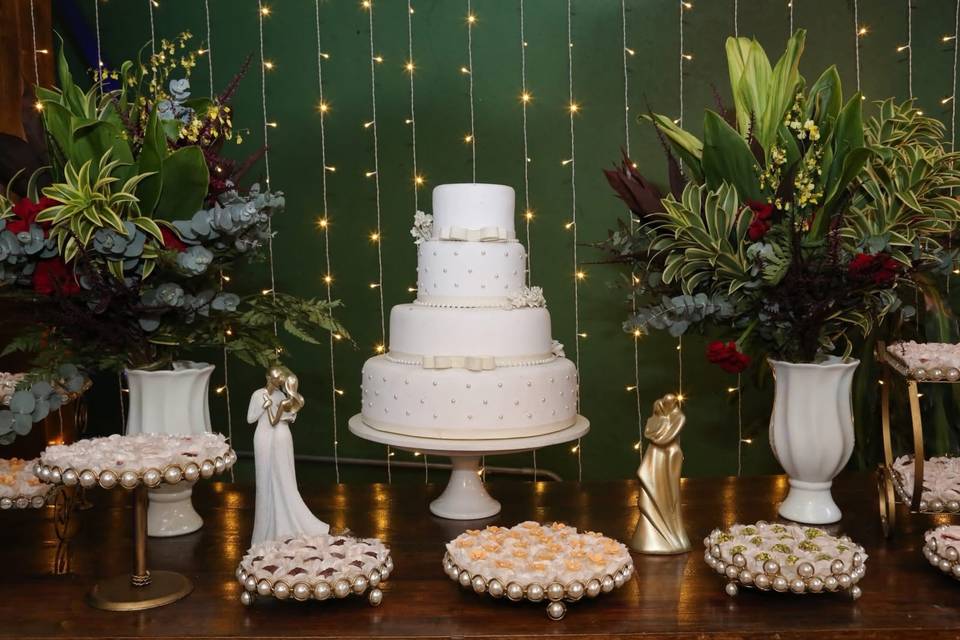 Mesa dos Doces no pergolado