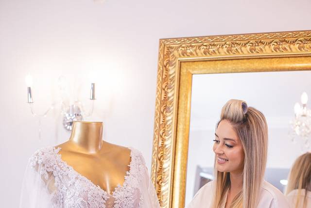Conferindo o vestido