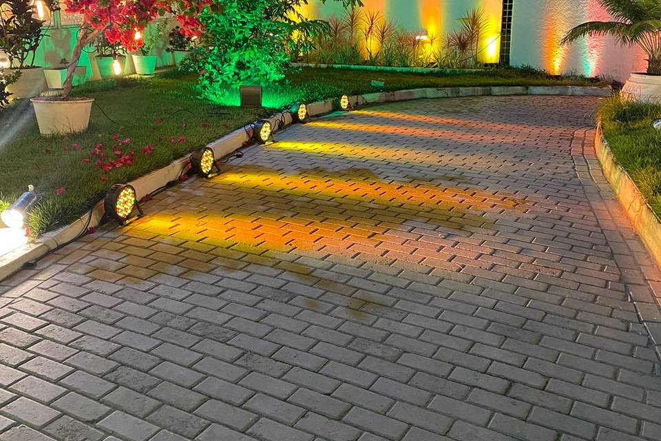 Iluminação jardim de entrada