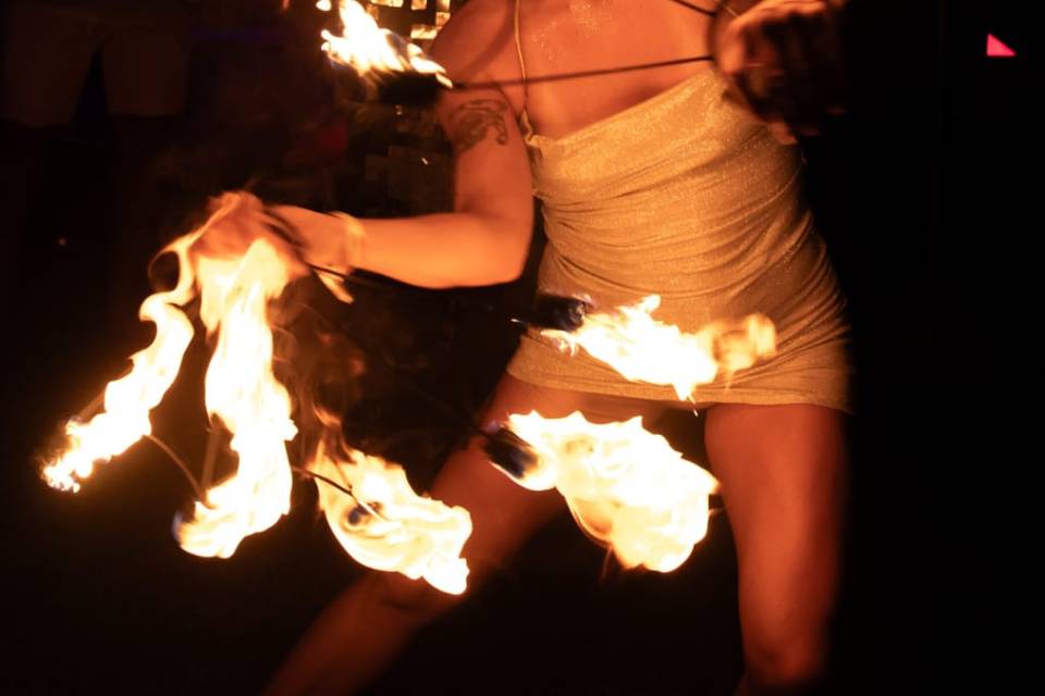 Pirofagia e show de fogo