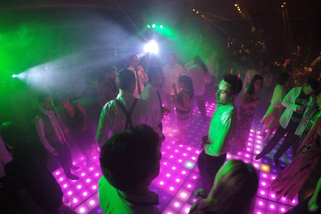 Pista led e 2 torres