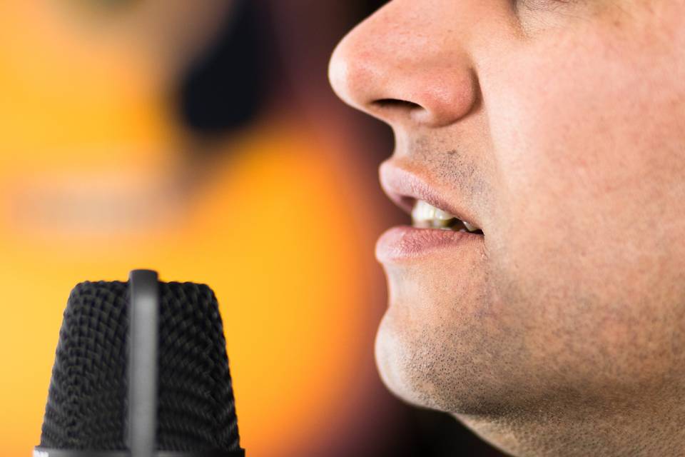 Fábio Marthins Voz e Violão