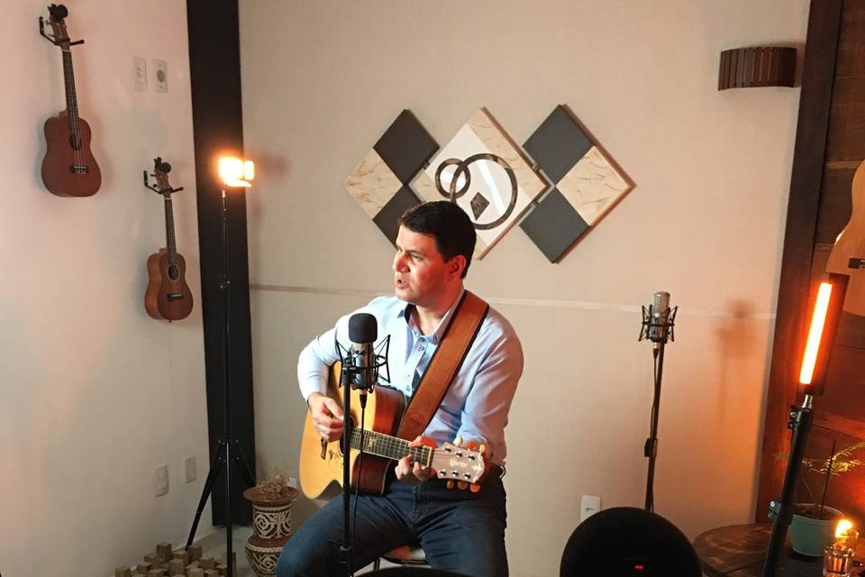 Fábio Marthins Voz e Violão