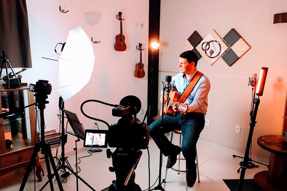 Fábio Marthins Voz e Violão
