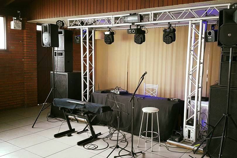 Fábio Marthins Voz e Violão
