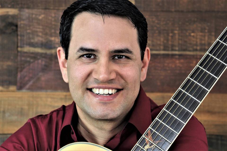 Fábio Marthins Voz e Violão