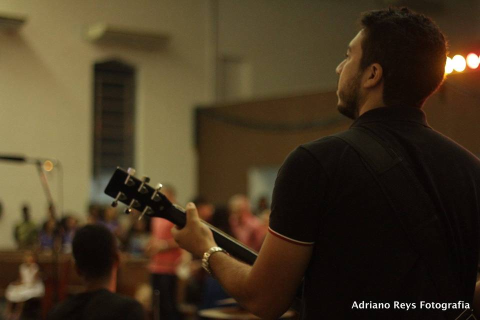 Acompanhamento: Violão