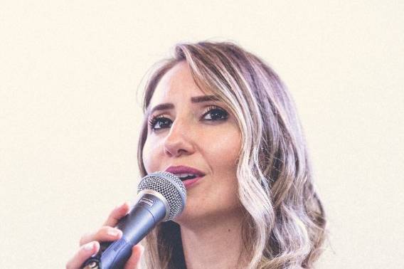 Juliana Silveira Cantora e Compositora