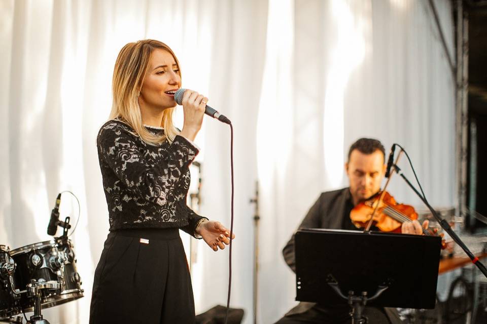 Juliana Silveira Cantora e Compositora