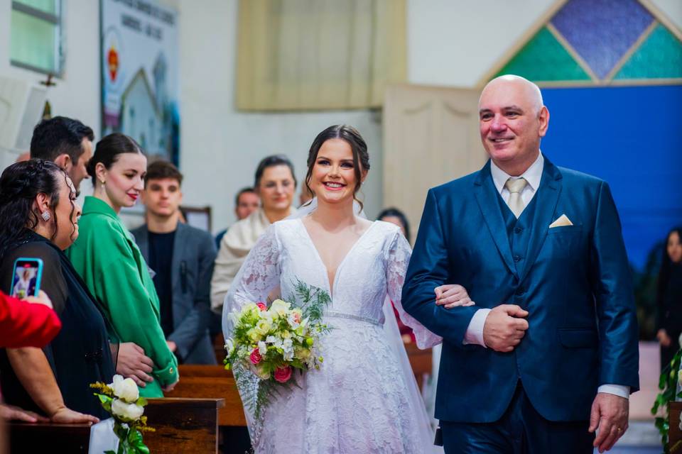 Noiva entrando com o pai