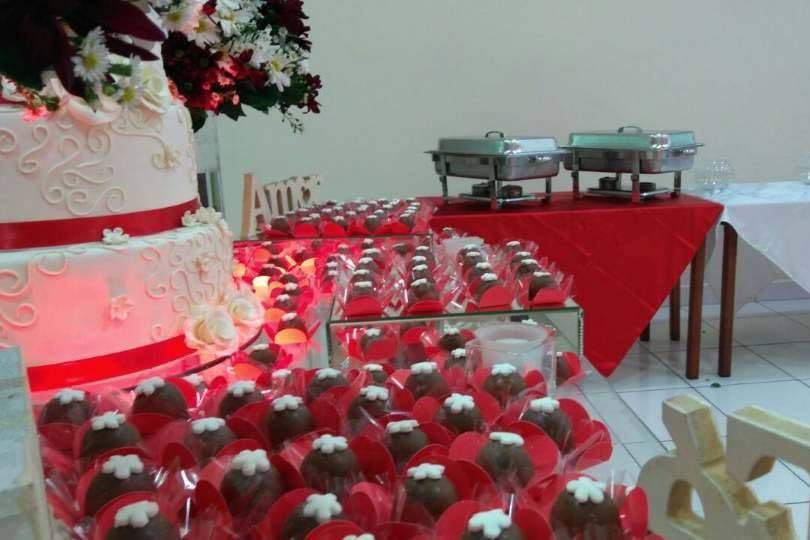 Casamento branco e vermelho