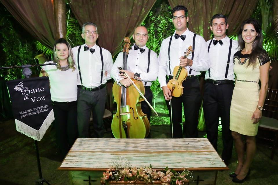 Músicos,técnicos e organizador