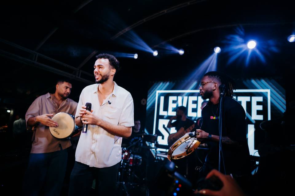 Despedida de solteiro e pagode