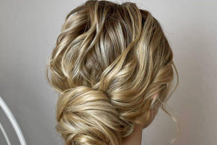Ella's Débora Hair Styles