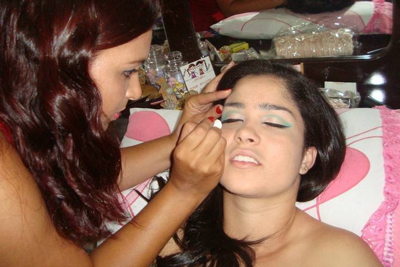 Allyne Make Up