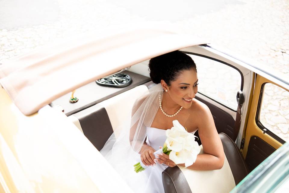 Noiva no carro