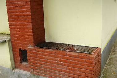 Estrutura para churrascos
