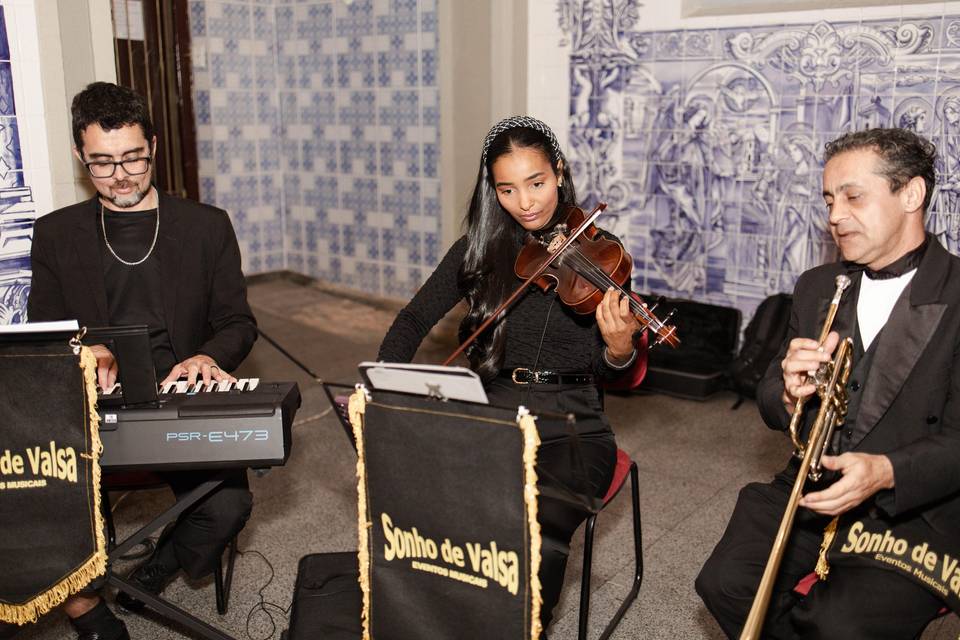 Teclado, Violino, Clarin