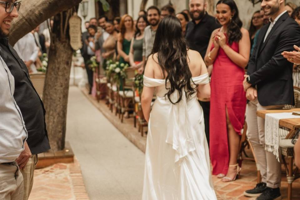 Vestido drapeado seda