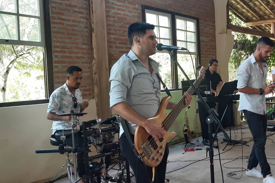 Dj e Banda