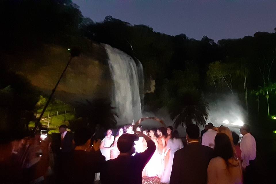 Iluminação cênica cachoeira