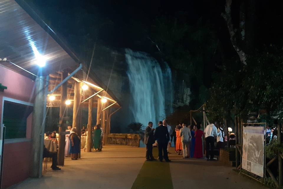 Iluminação cênica cachoeira
