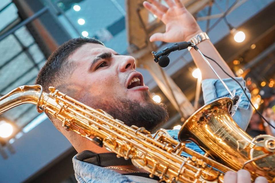 Live sax