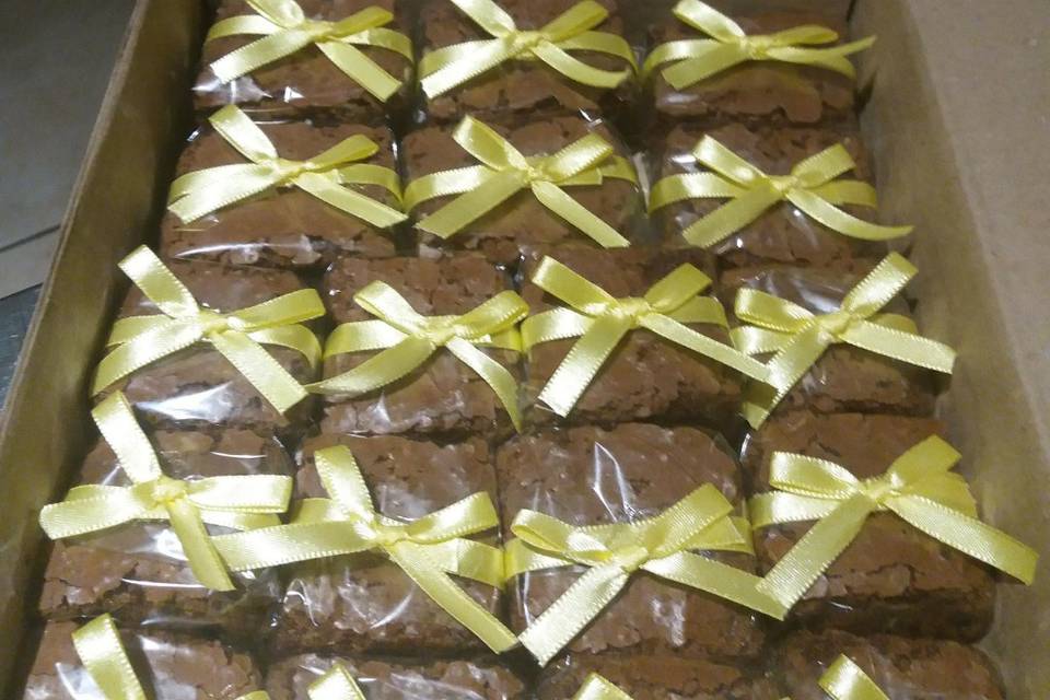 Brownie com fita de cetim