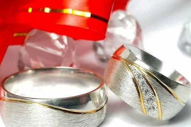 As melhores empresas de alianças de casamento em Araras