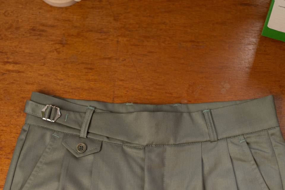 Calça modelo Ghurka