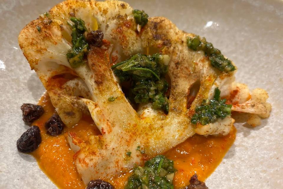 Couve Flor e romesco