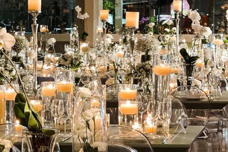 Velas flutuantes e vidros