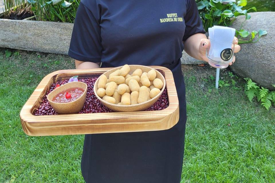 Croquete de bobó de camarão