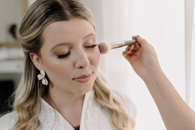 Aline Insuela Makeup
