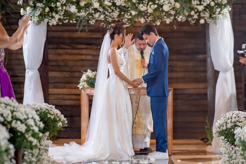 Noivos no altar
