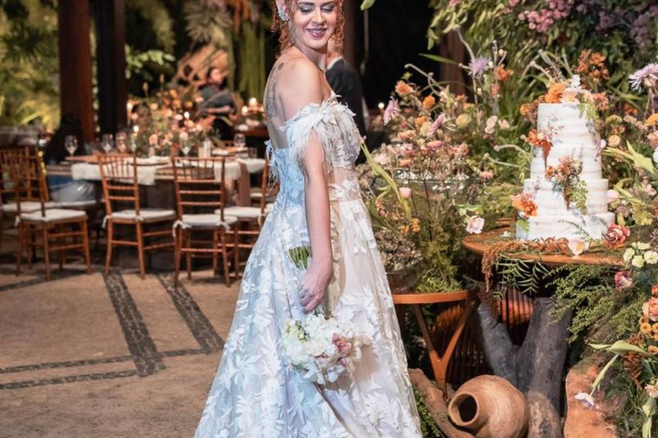 Noiva com vestido rendado
