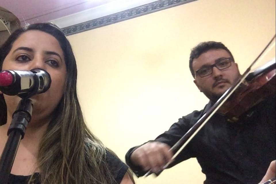 Voz, violão e violino