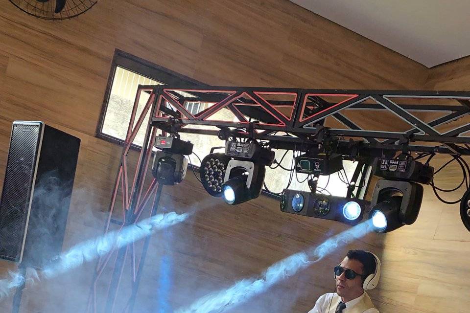 Dj com Curadoria Músical