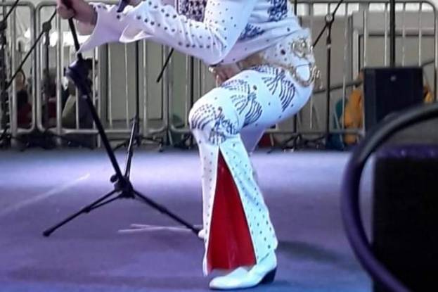 Elvis Tributo no Palco!
