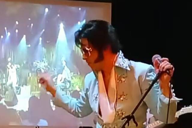 Elvis & Banda!