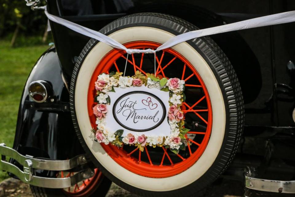 Ford 1929 just married