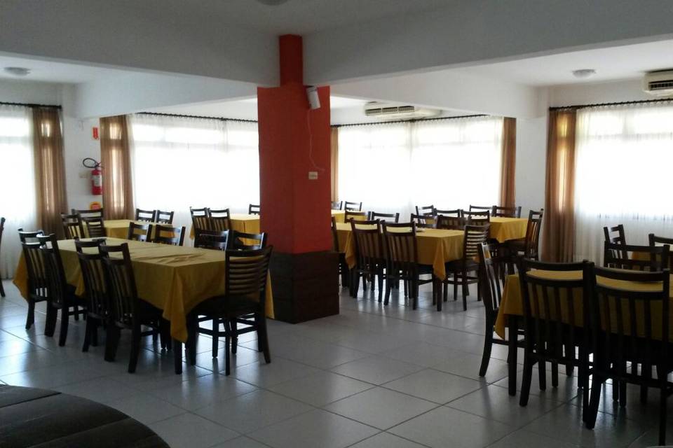 Restaurante 60 pessoas