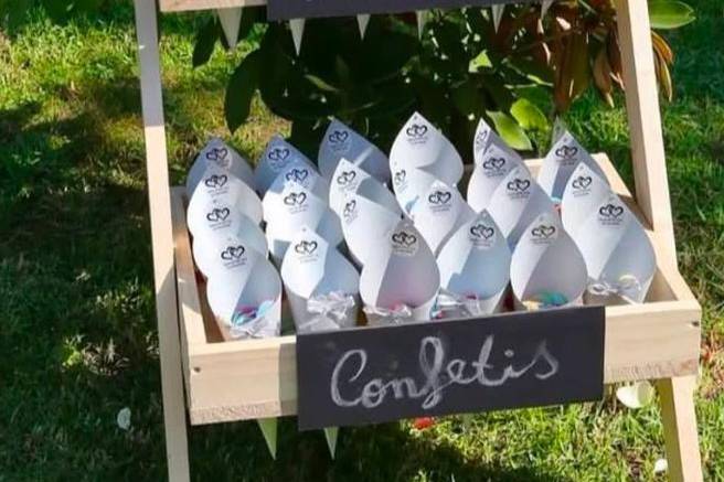 Cones para pétalas