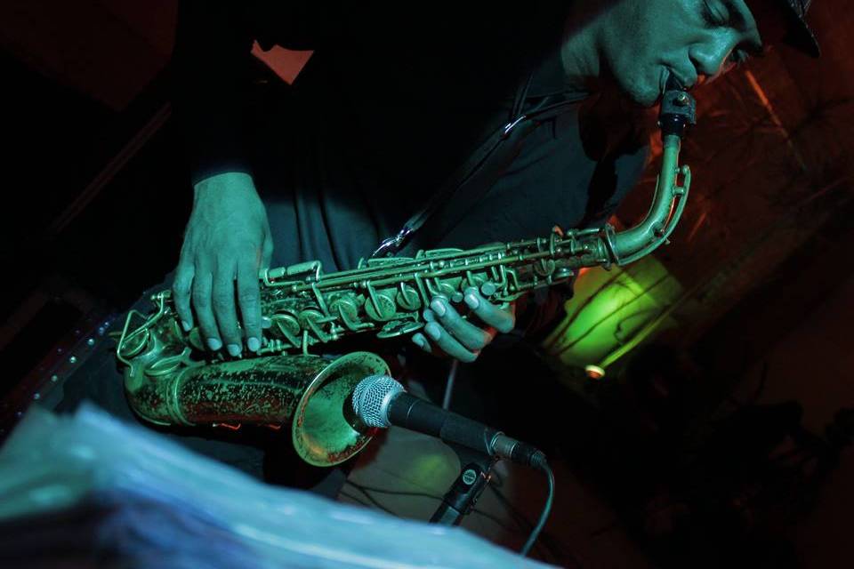 Saxofonista na recepçao