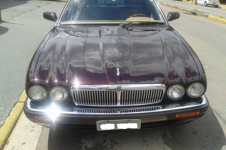 Jaguar XJ6