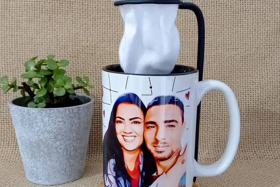 Caneca com ilustração casal